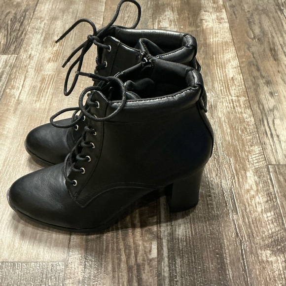 Style & Co Black Lace-Up Heeled Ankle Boots Size 11 - Picture 3 of 12